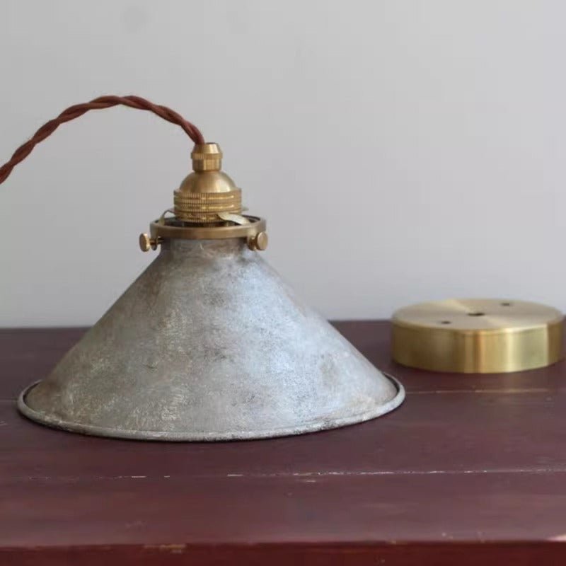 Vintage hengelampe med konisk metallskjerm, 12-tommers diameter | Rosalyssa