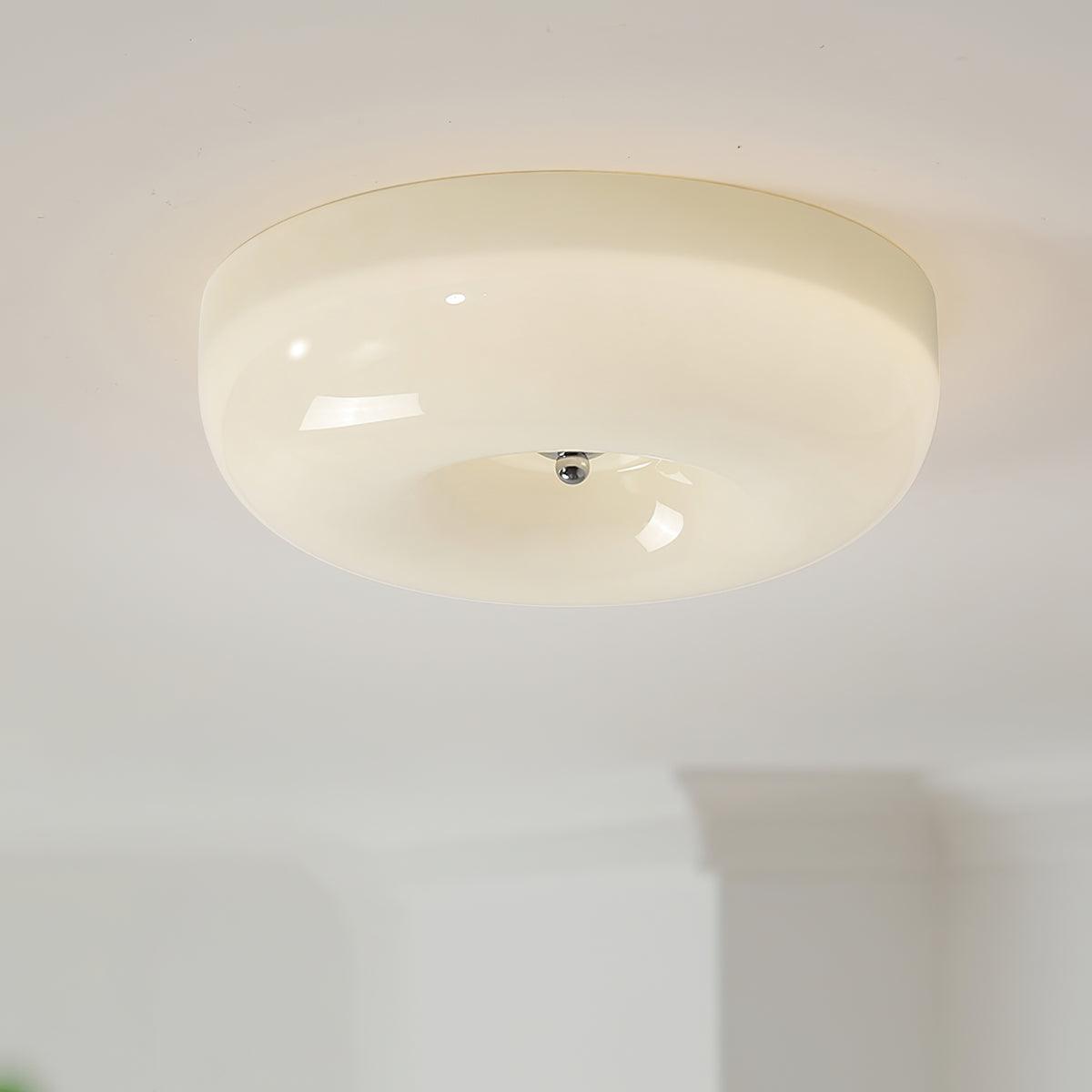 Lámpara de techo de vidrio lechoso color crema con acento plateado, regulable en blanco cálido