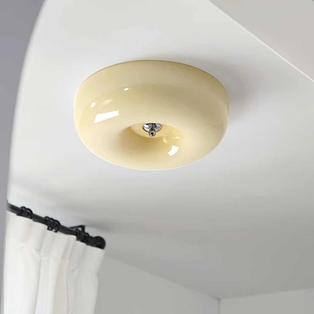 Lámpara de techo de vidrio lechoso color crema con acento plateado, regulable en blanco cálido