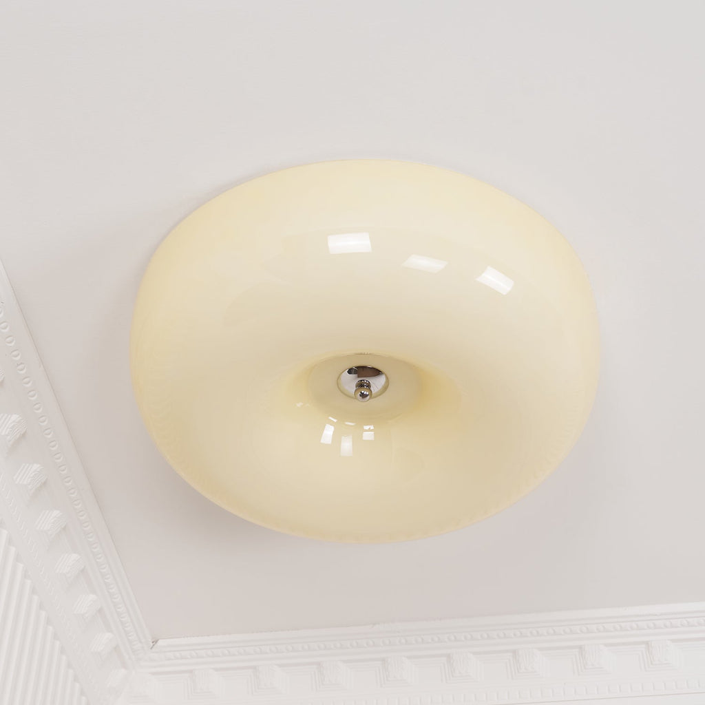 Lámpara de techo de vidrio lechoso color crema con acento plateado, regulable en blanco cálido