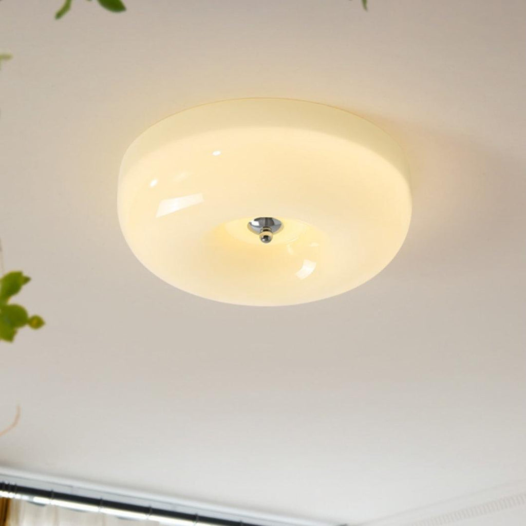 Lámpara de techo de vidrio lechoso color crema con acento plateado, regulable en blanco cálido