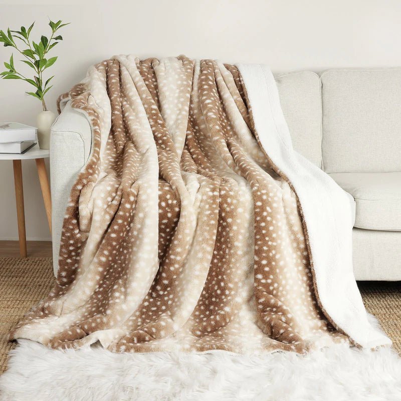 NatureNest Cozy Wild Fur Blanket With Deer Motif - Reversible Plush Comfort