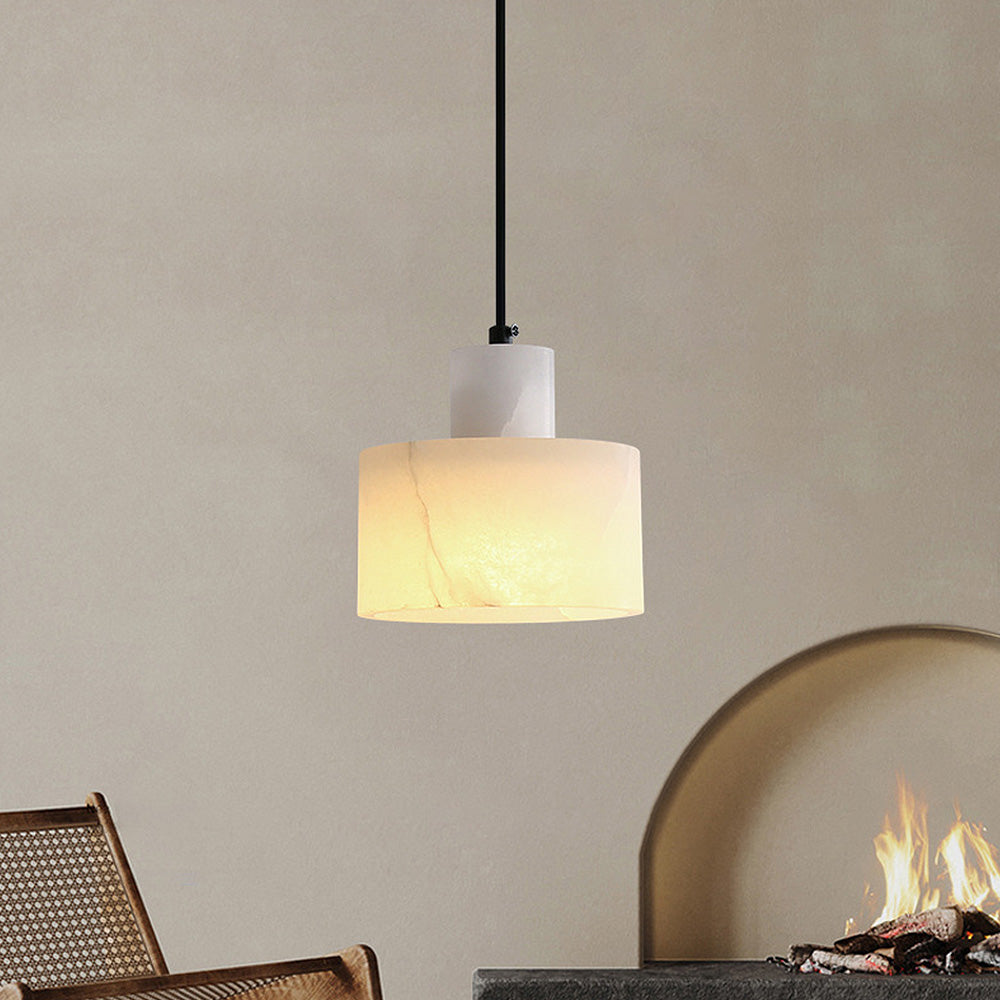 Lampada a sospensione in marmo bianco Nordin per interni scandinavi | Snurv