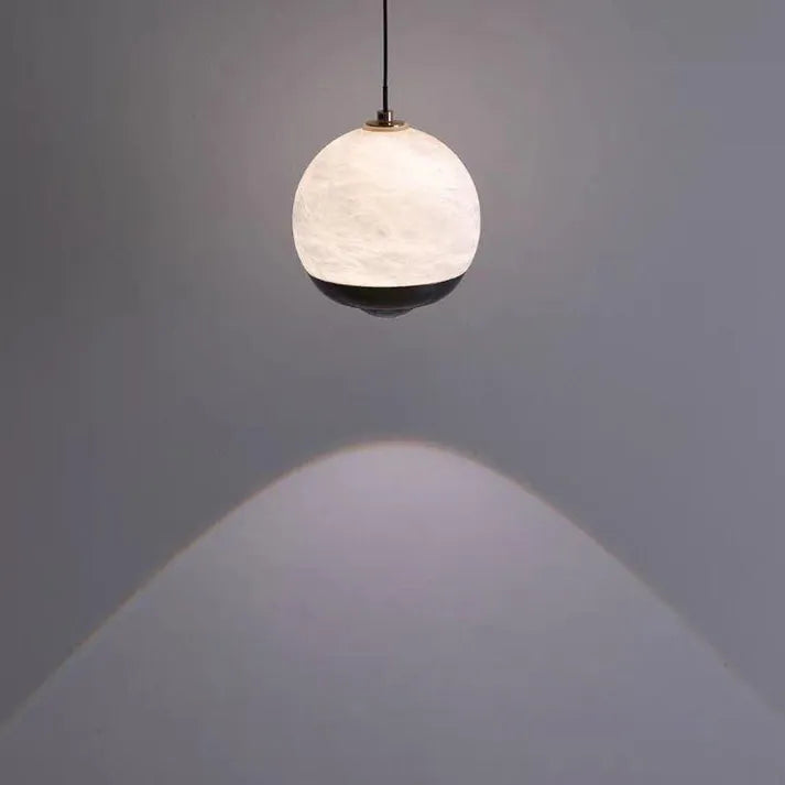 Lampa Solara z marmuru i alabastru w stylu skandynawskim | Snurv