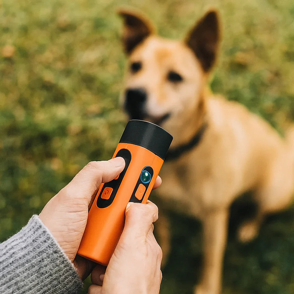 Dispositivo a ultrasuoni per il controllo dell'abbaio per l'addestramento del cane e il comportamento calmo