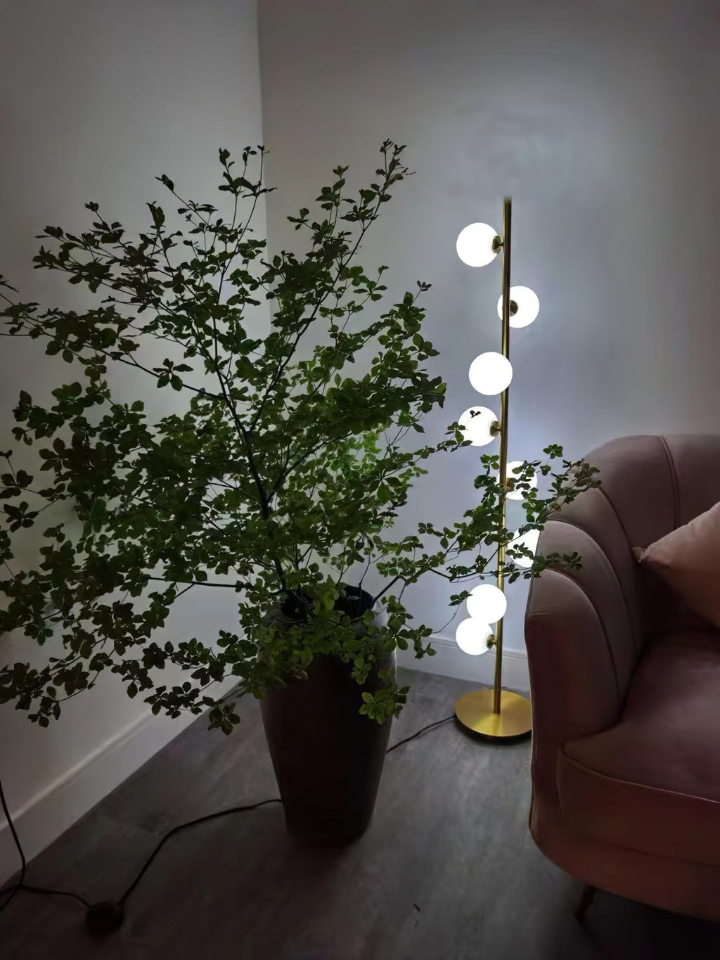 Elara LED Boom Lamp With Glass Orbs On Golden Pole | Snurv