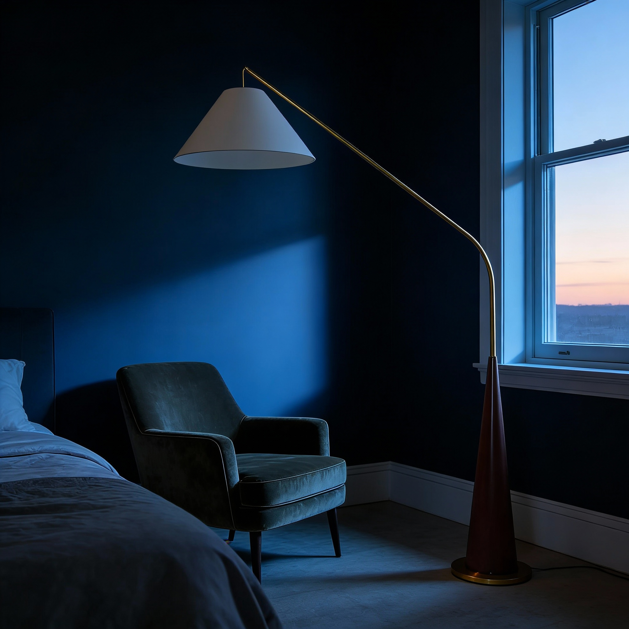 Lampa podłogowa LumaArc Elegant Modern Gold Arc z drewnianą podstawą