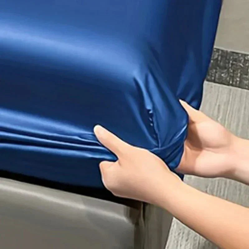 Celestia Luxe Soft Ice Silk Satin Spannbettlaken für Komfort