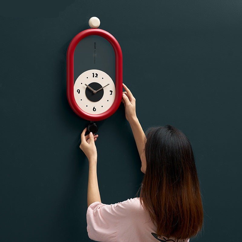 Aurelia Lång Väggklocka med Lyxig 3D-design och Tyst Rörelse