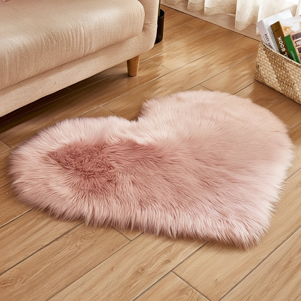 Tappeto a forma di cuore per pavimenti interni con texture morbida