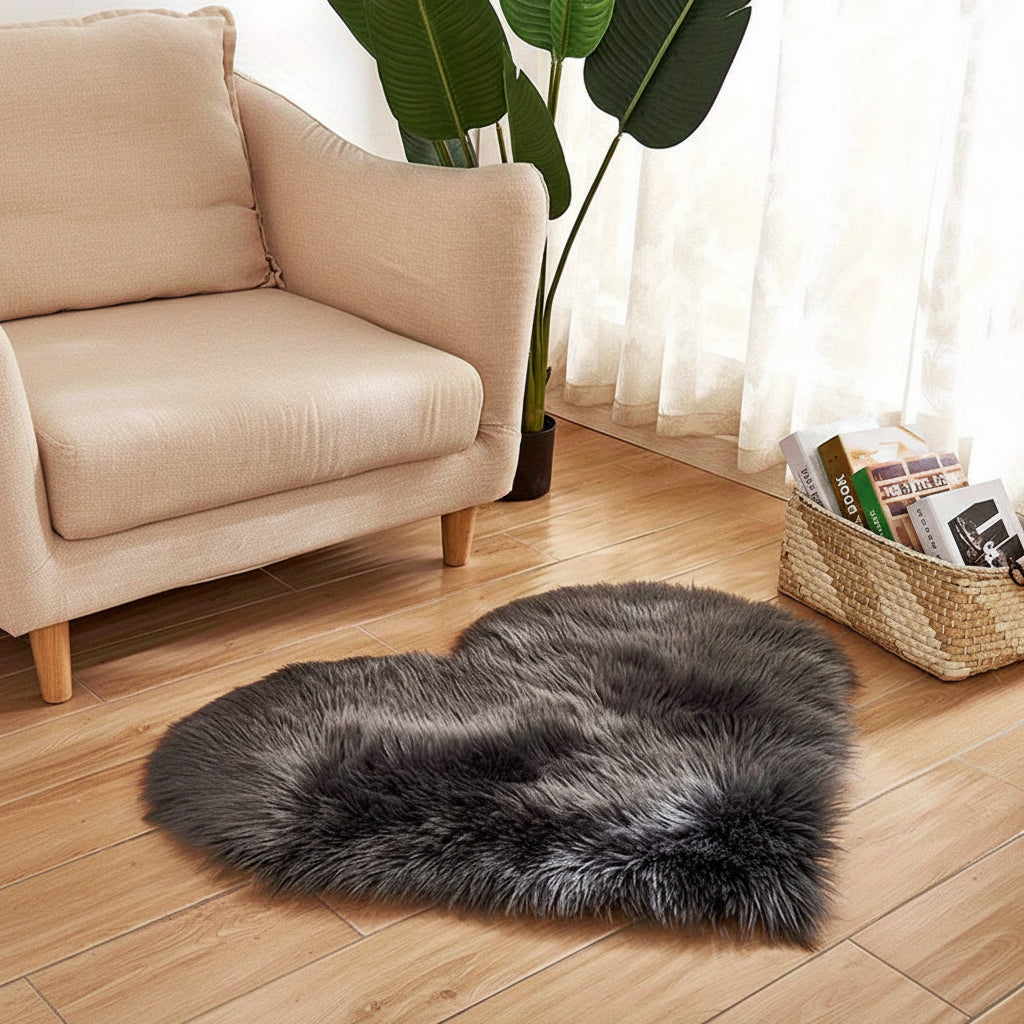 Heart Shaped Rug For Indoor Floors With Plush Texture