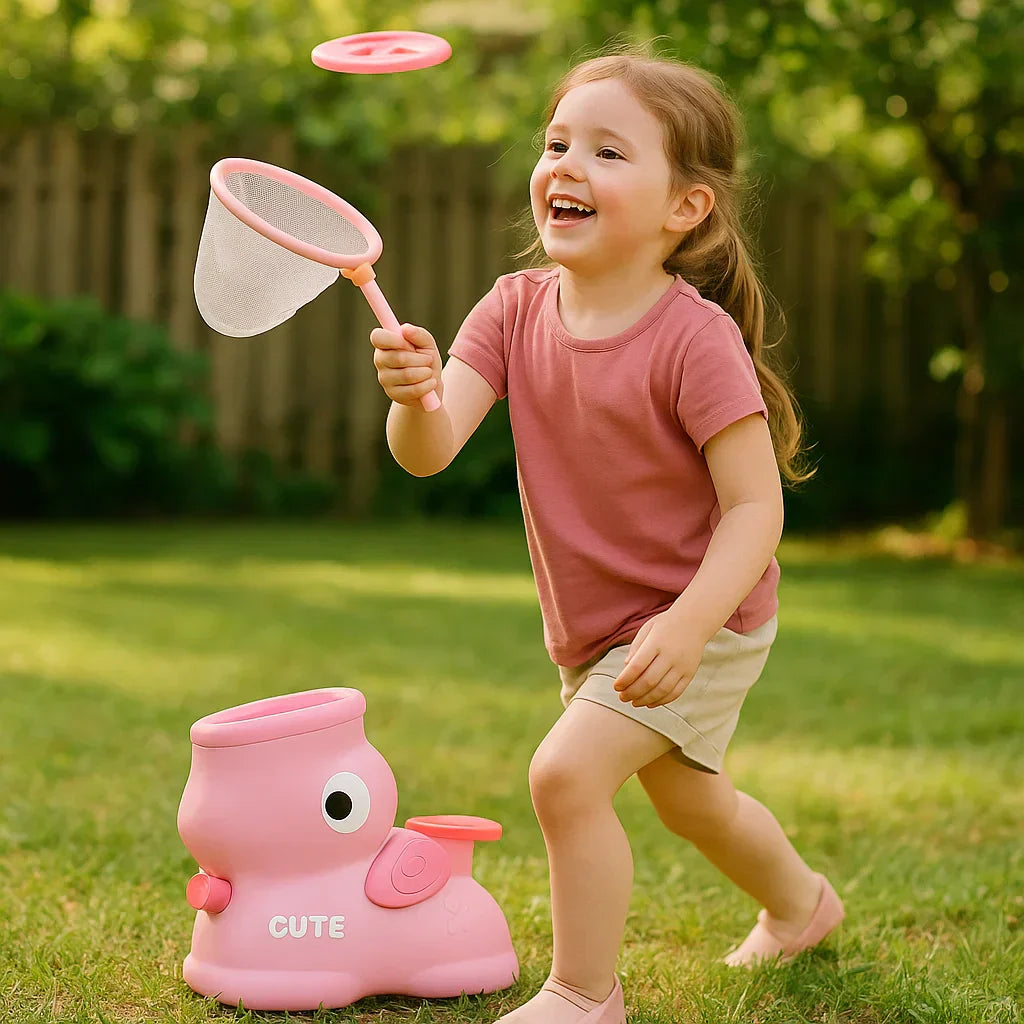 Aktivní dětská hra s frisbee a sítí pro chytání a hraní