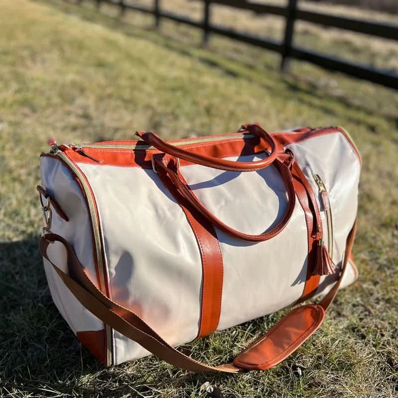 Sac de voyage NovaCarry pliable en cuir PU pour vêtements, résistant aux plis et élégant
