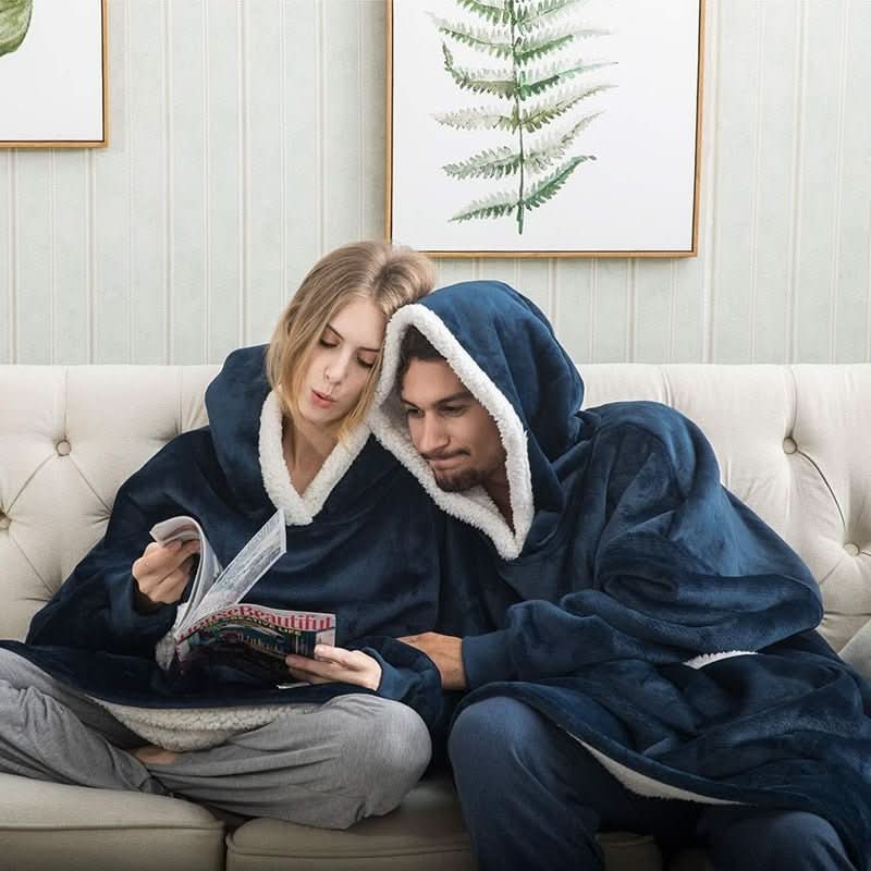 Couverture à capuche en polaire CozyNest pour un confort ultime