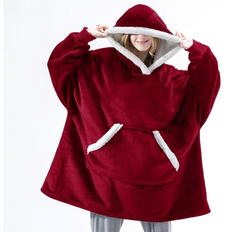 Couverture à capuche en polaire CozyNest pour un confort ultime