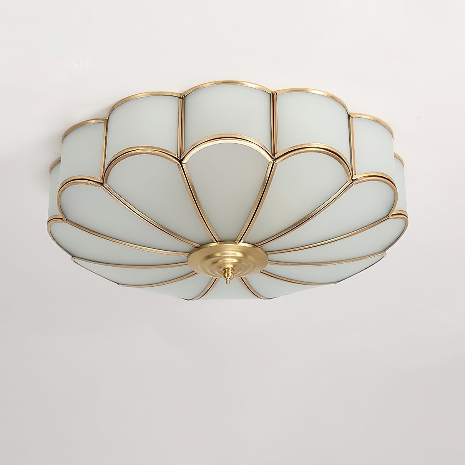 Lámpara de techo redonda de vidrio y latón dorado para sala de estar, pasillo y comedor con luz cálida difusa