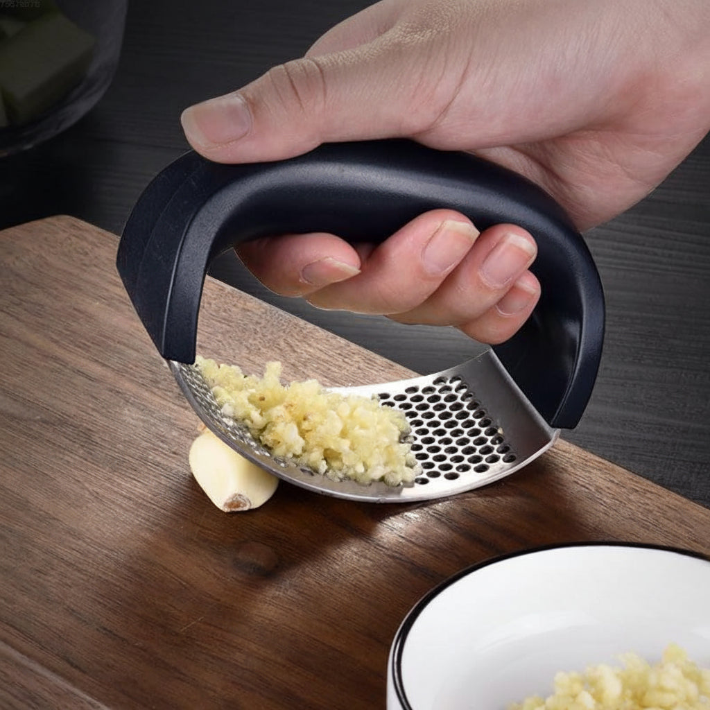 Garlic Press Stainless Steel Handheld Crusher With Ergonomic Handle
