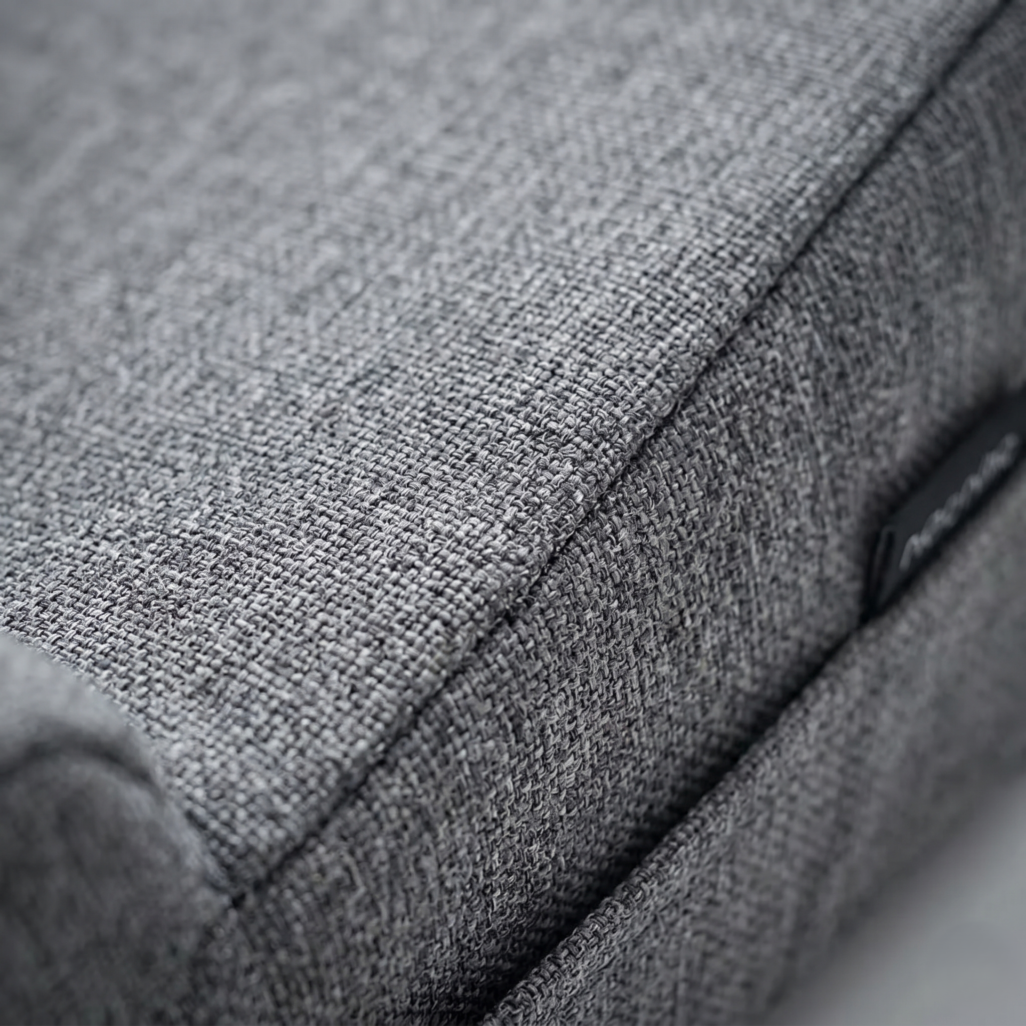 An Adjustable Bed Support Pillow For Comfortable Viewing And Relaxation | Rosalyssa