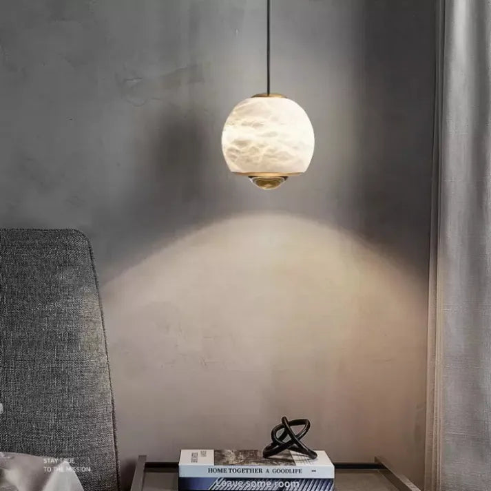 Lampa Solara z marmuru i alabastru w stylu skandynawskim | Snurv