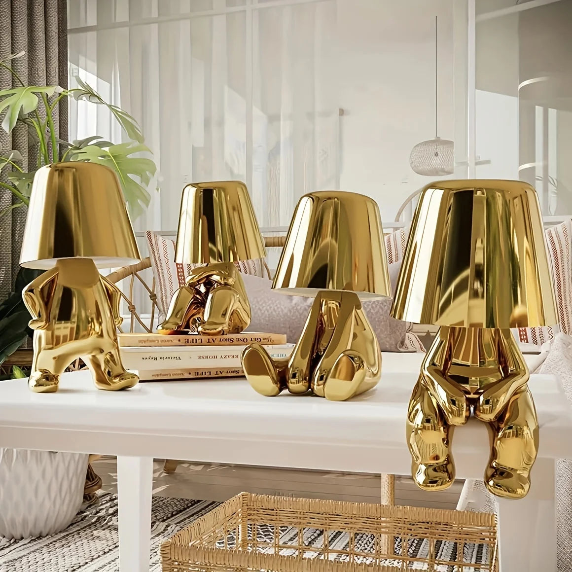Aurora Gold Skulpturale Tischlampe für Zuhause und Büro