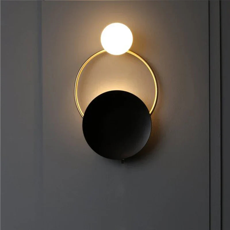 Designer glaslampa för väggar med modern rund sfärisk metallram