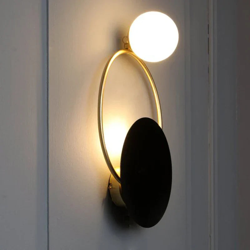 Designer glaslampa för väggar med modern rund sfärisk metallram