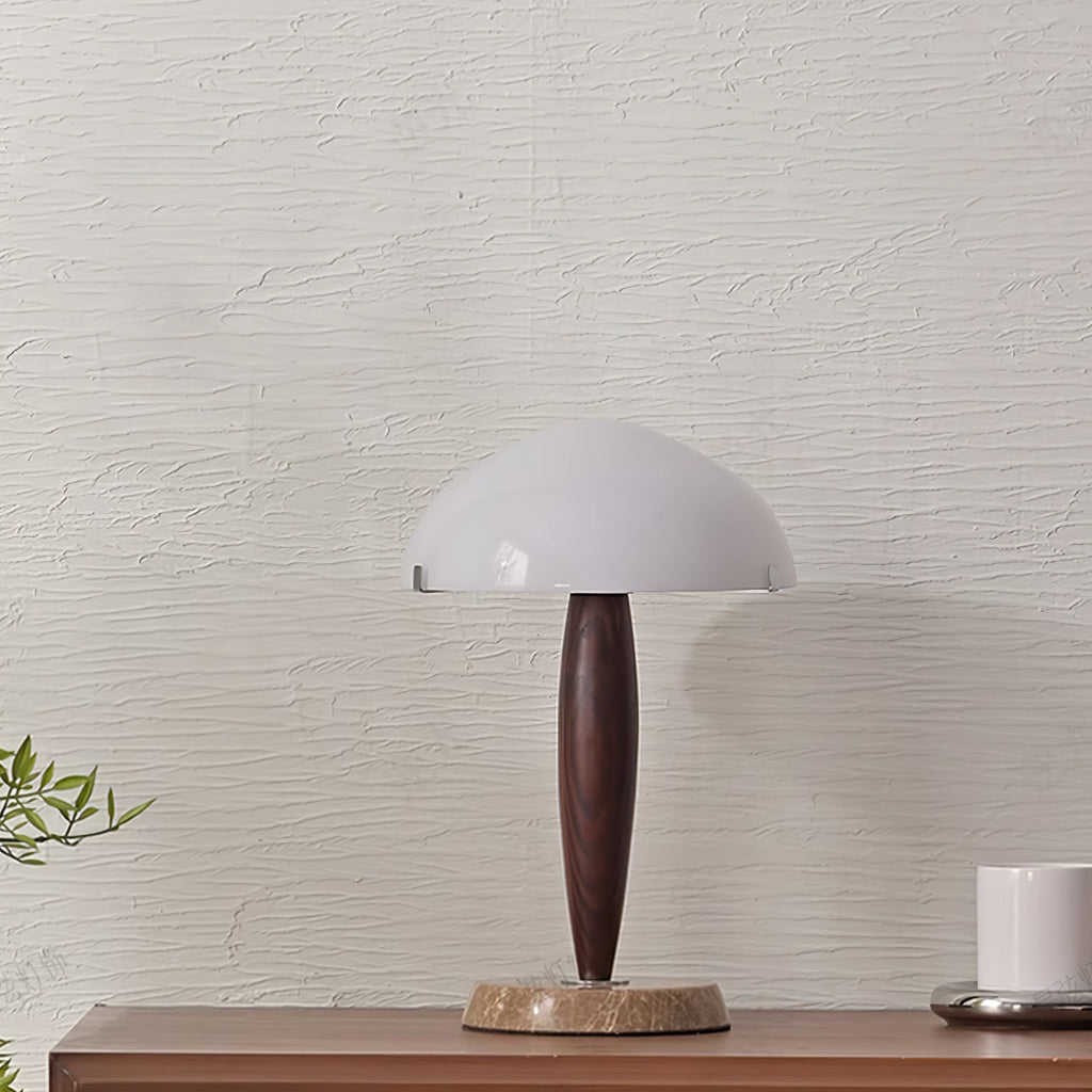 Lampa stołowa Quillhaven inspirowana literaturą, artystyczne oświetlenie