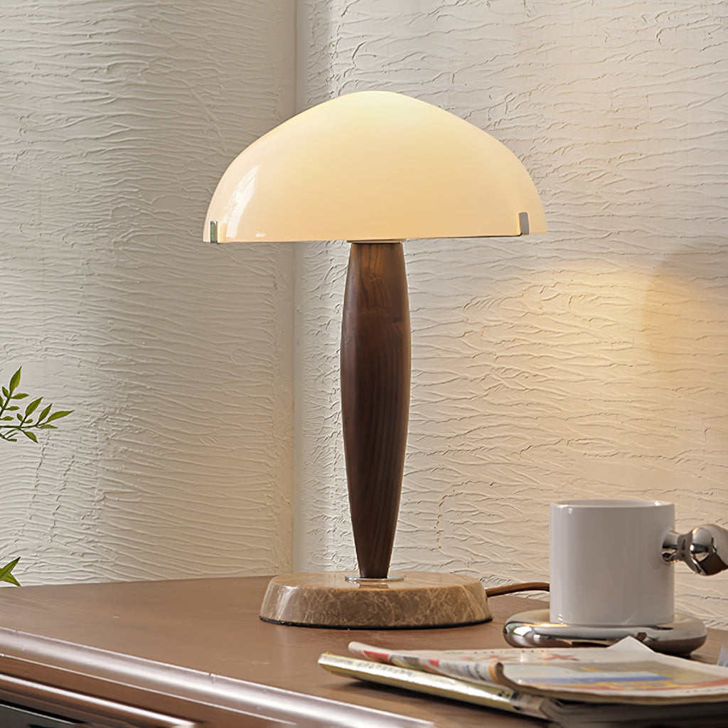 Lampa stołowa Quillhaven inspirowana literaturą, artystyczne oświetlenie