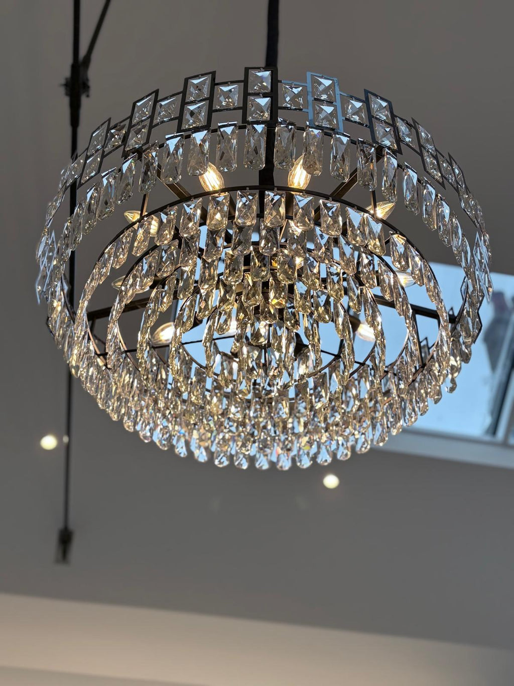 Kolekce lustrů Celestia Crystal pro elegantní interiéry