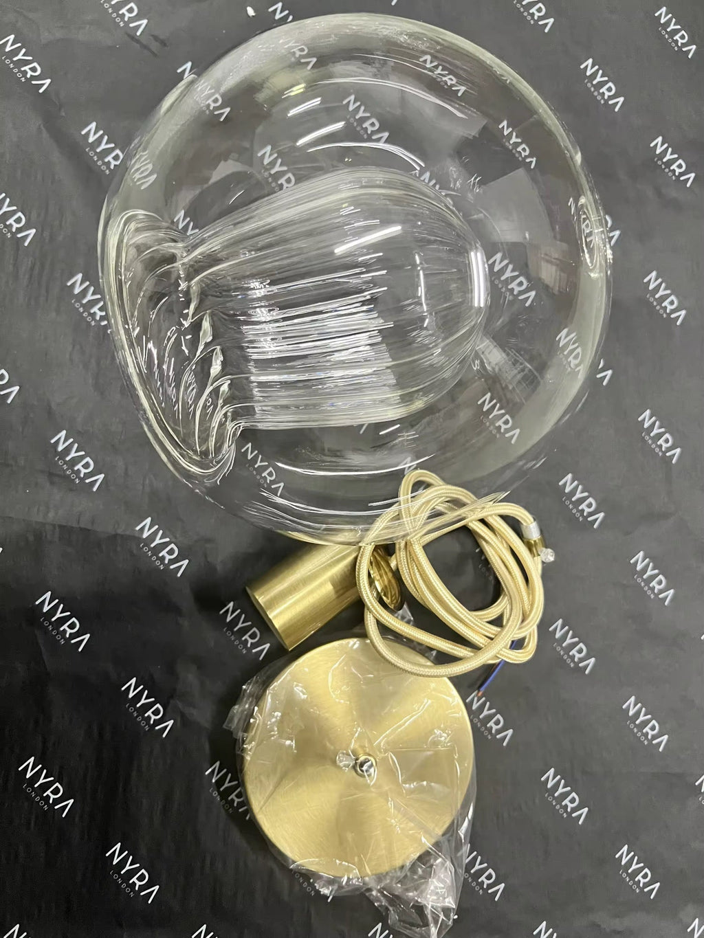 Lampa wisząca Nova Glass Bubble z ręcznie dmuchanymi podwójnymi kulami