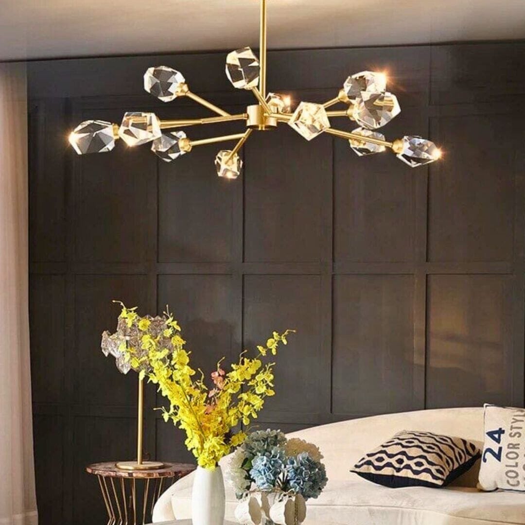 Aurelia Kristall-Hängeleuchte mit modernem Design und hellem Lichtstrahl