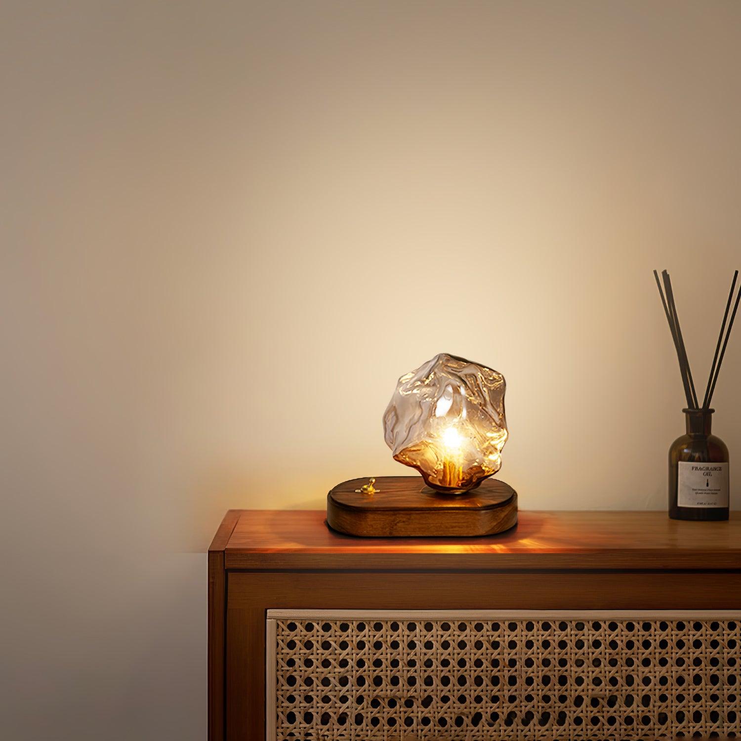 Lampa stołowa Glacierstone Ice Stone ze szkła do dekoracji salonu