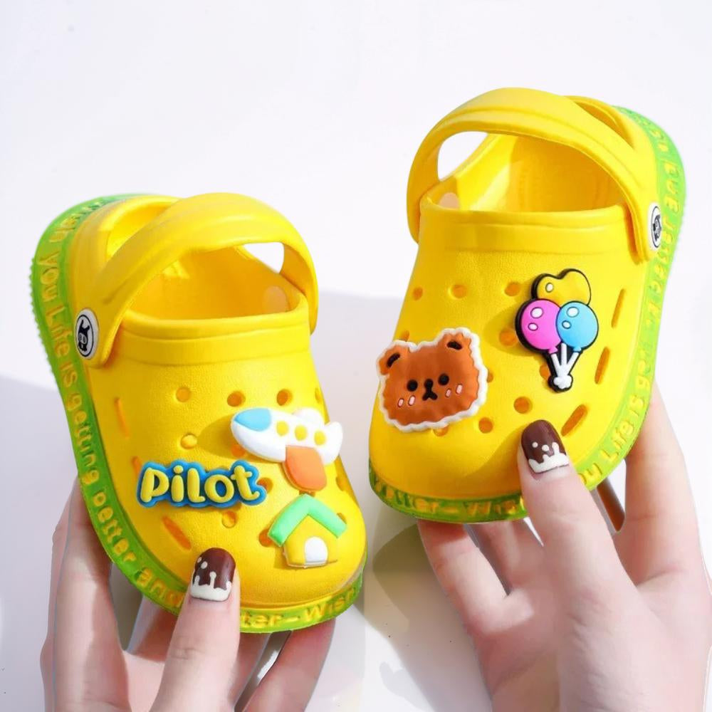 Toddlers Garden Clogs With Cartoon Design For Slip On Play Shoes