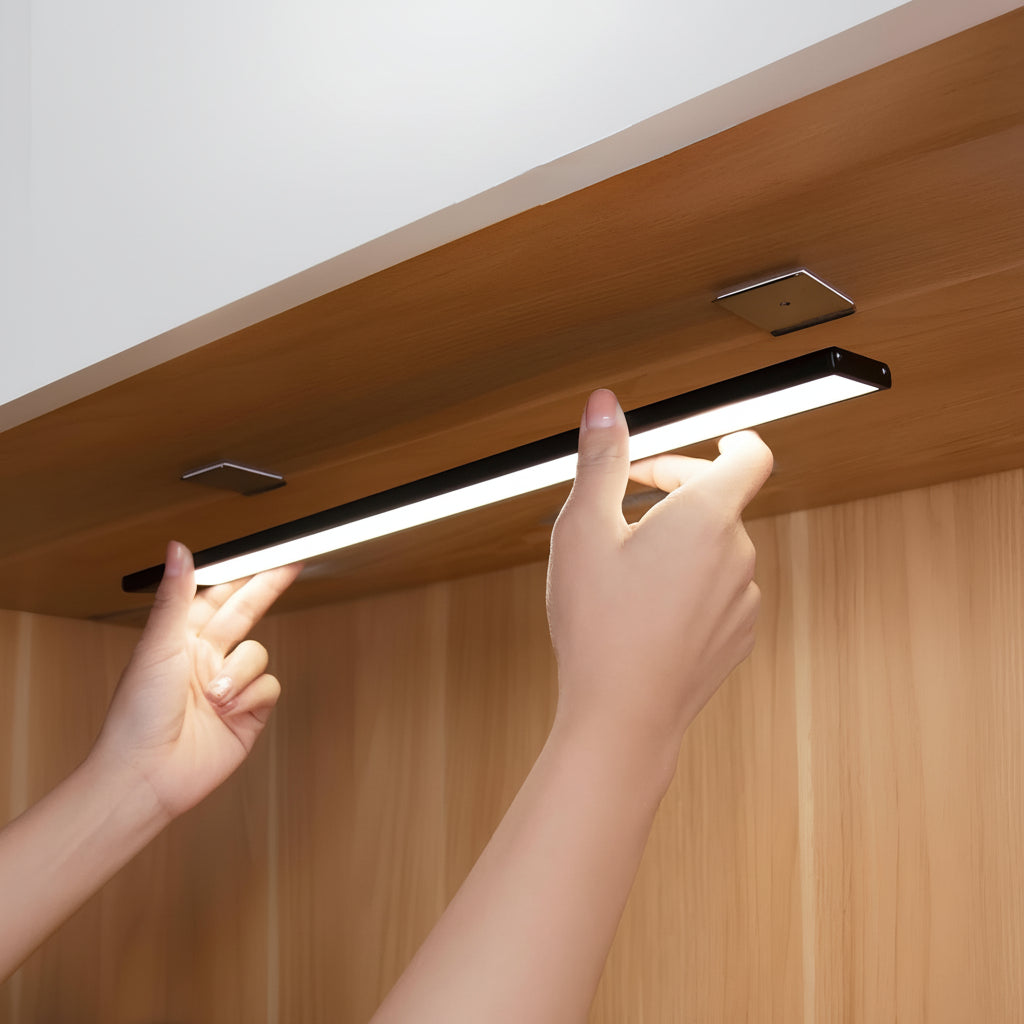Luz nocturna inalámbrica recargable con sensor de movimiento y adhesivo