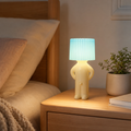 Lekfull modern LED-bordslampa för hem eller kontor
