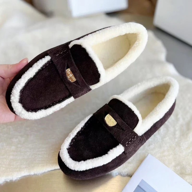 CozyStep Classic naisten mokkanahkaiset loafersit pyöreällä kärjellä ja villavuorella
