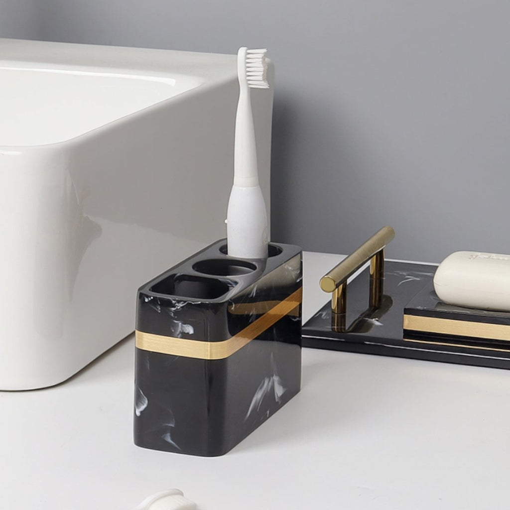 Czarna taca prezentacyjna z marmuru Regal z złotą obręczą do łazienki