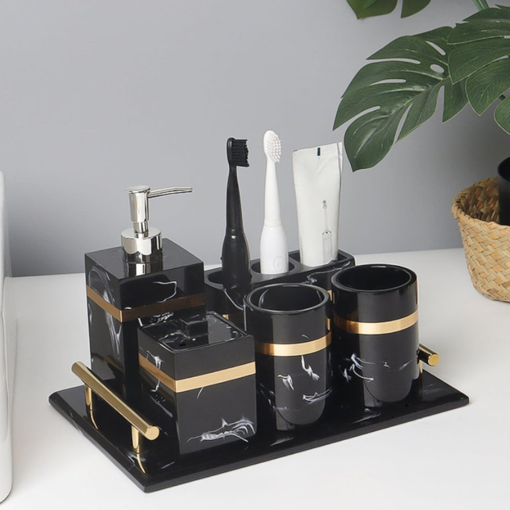 Czarna taca prezentacyjna z marmuru Regal z złotą obręczą do łazienki