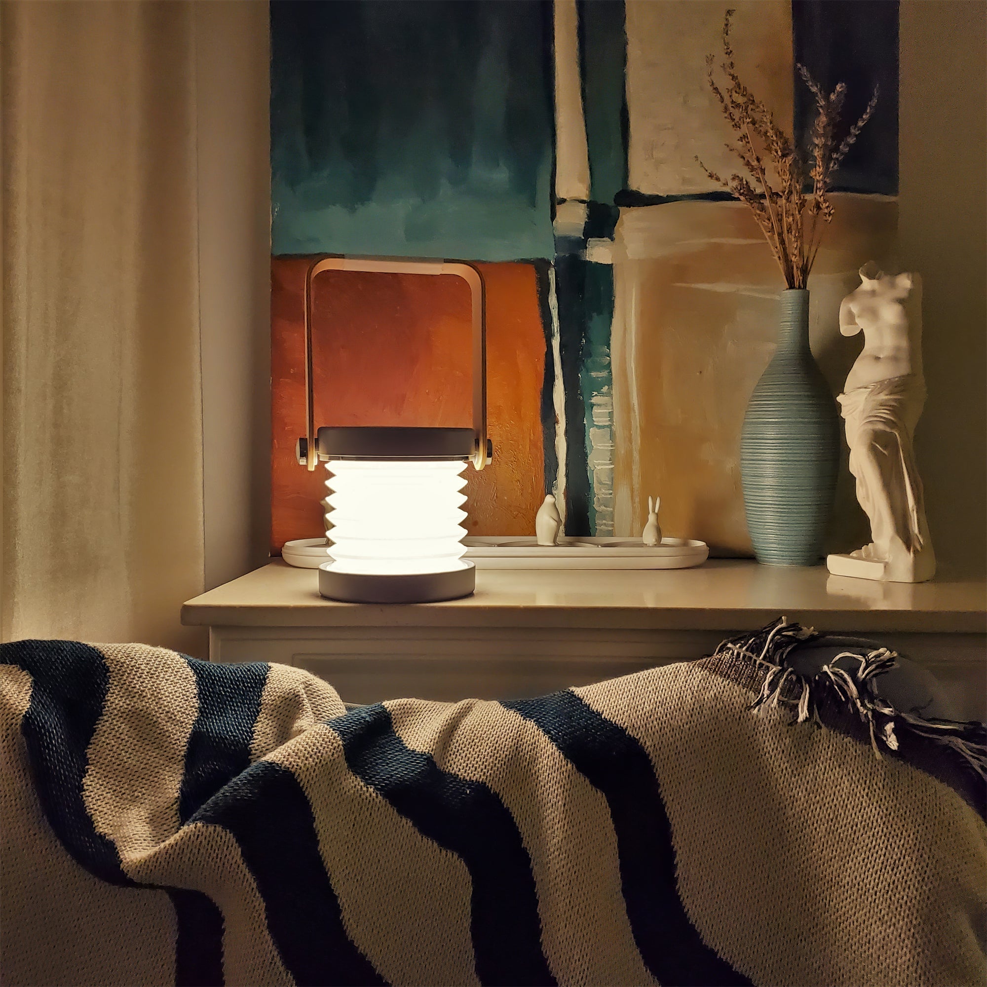 GlowHaven Honeycomb bærbar bordlampe med koselig glød