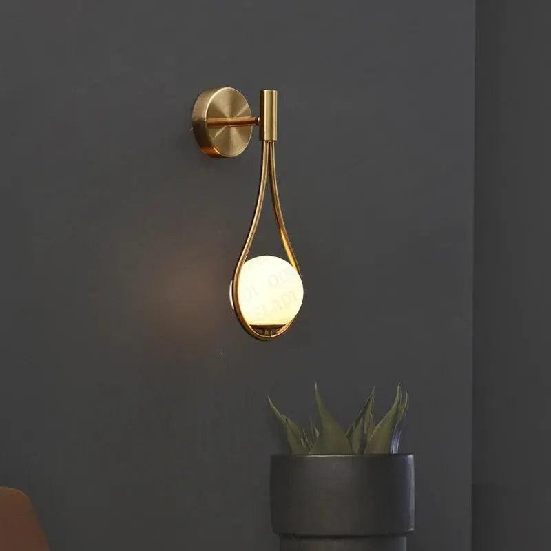 Aplique de pared Astra Nordic para salas de estar y pasillos