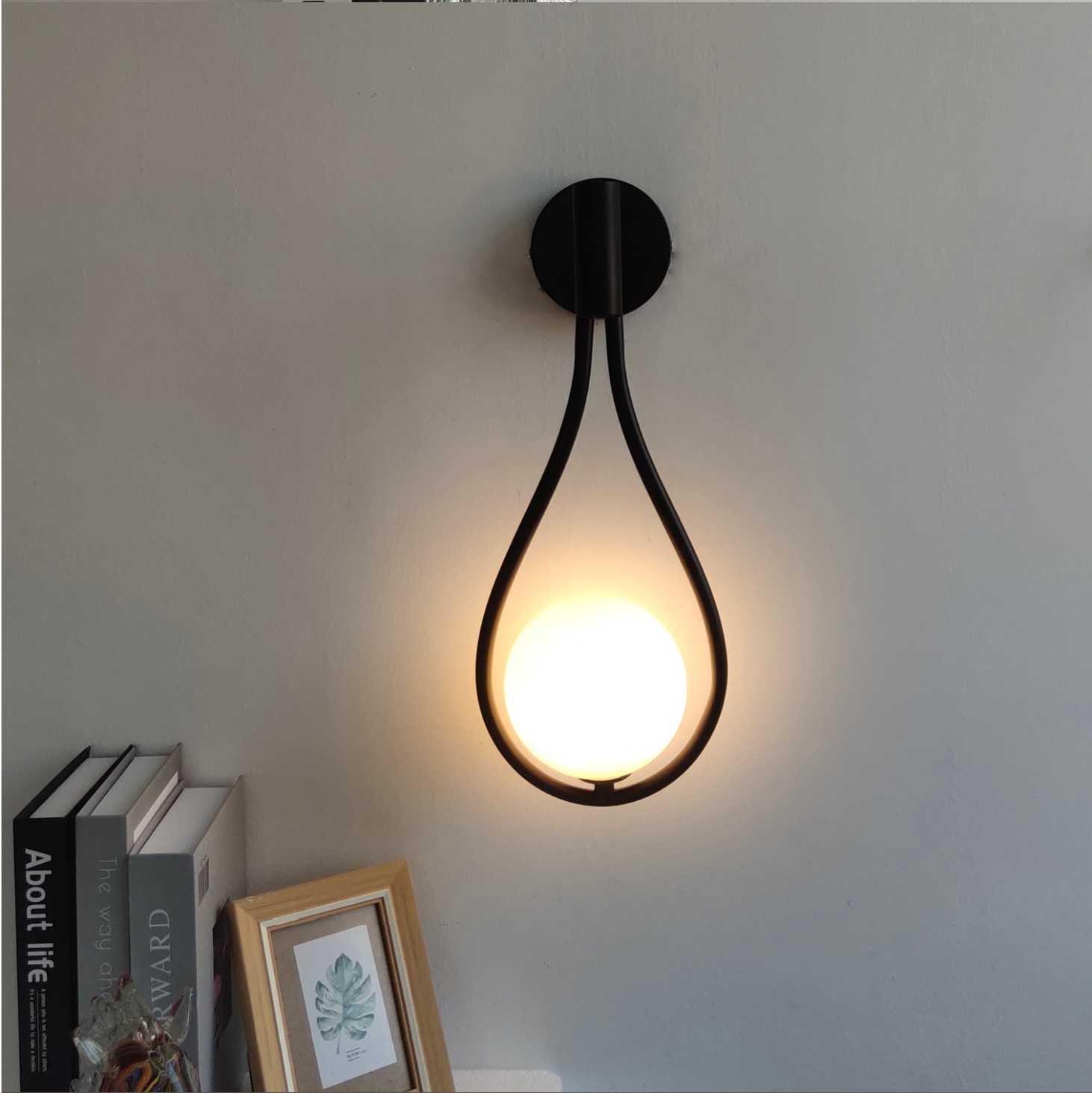Aplique de pared Astra Nordic para salas de estar y pasillos