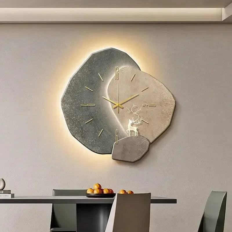 LumoClock stor moderne veggklokke med stille kvarts og LED-lys