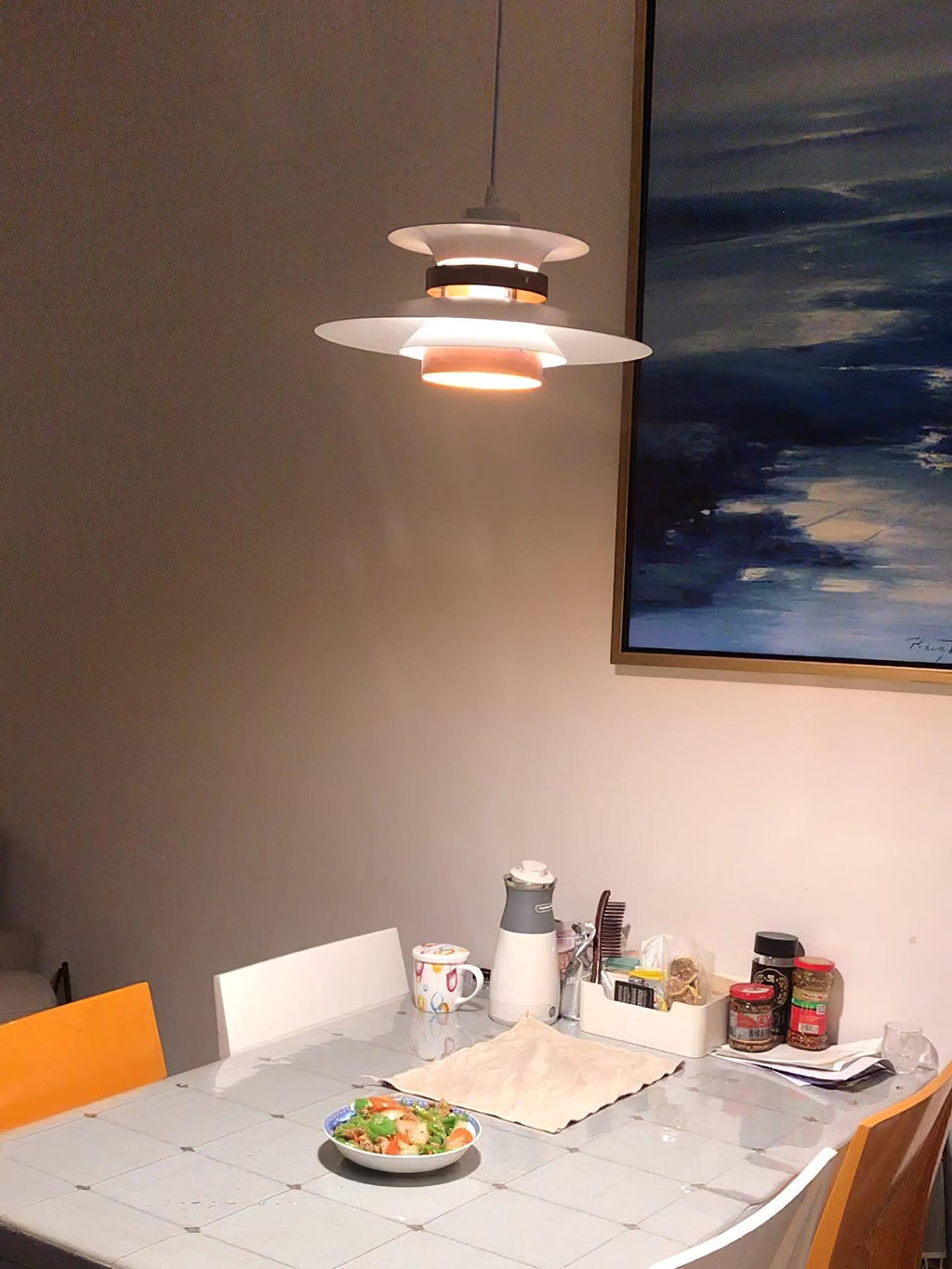 Astraea Pendelleuchte mit zeitloser Eleganz und warmem Lichtschein | Snurv
