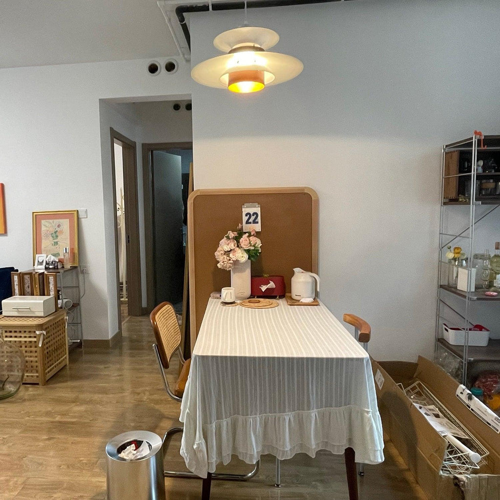 Astraea Pendelleuchte mit zeitloser Eleganz und warmem Lichtschein | Snurv