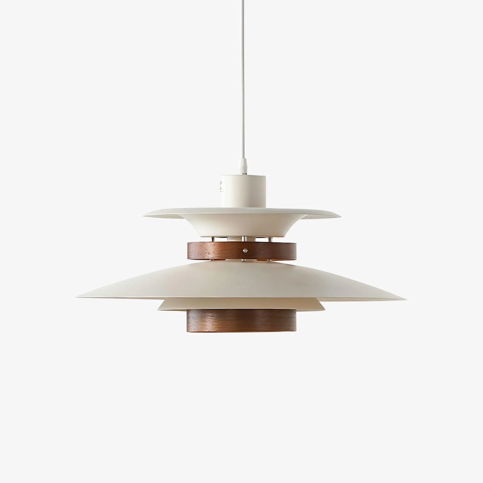 Astraea Pendelleuchte mit zeitloser Eleganz und warmem Lichtschein | Snurv