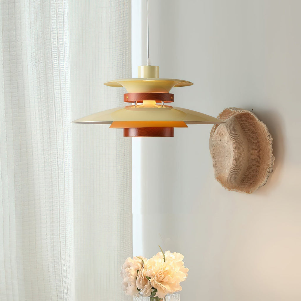 Astraea Pendelleuchte mit zeitloser Eleganz und warmem Lichtschein | Snurv