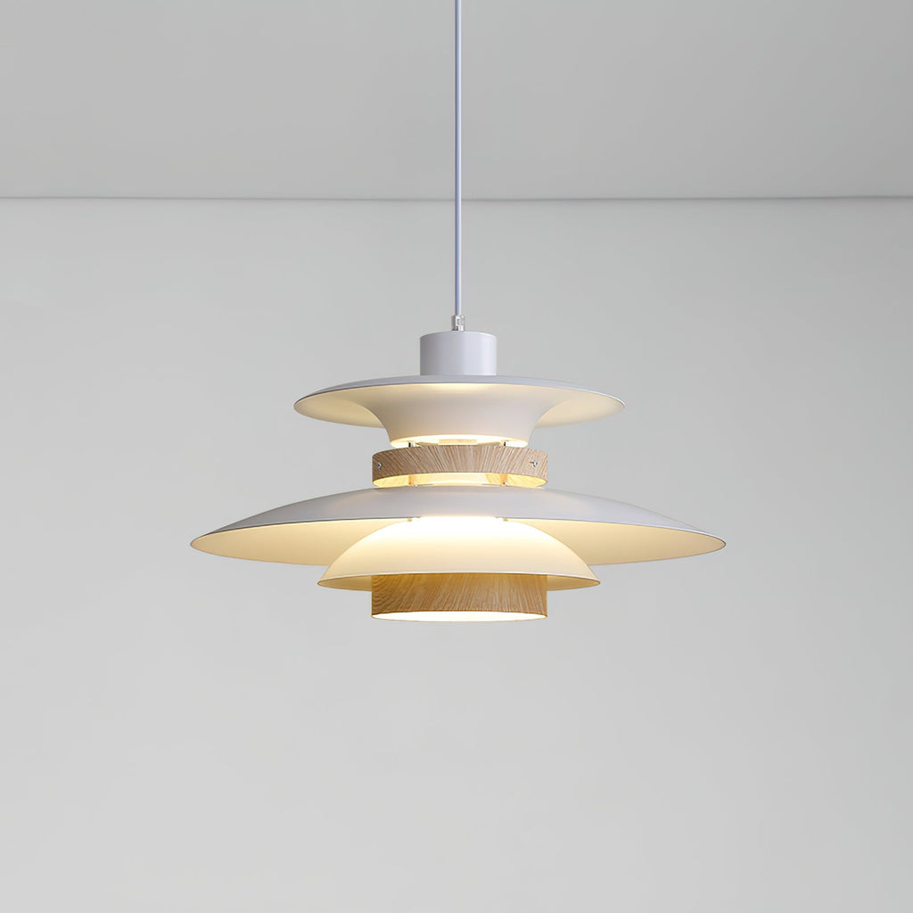 Astraea Pendelleuchte mit zeitloser Eleganz und warmem Lichtschein | Snurv