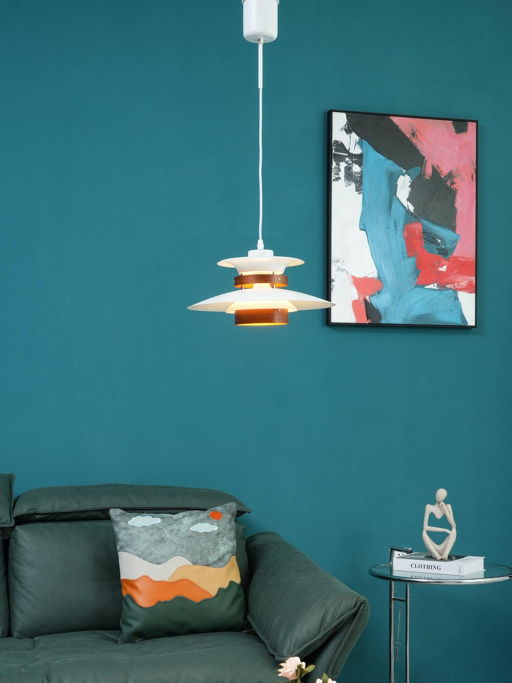Astraea Pendelleuchte mit zeitloser Eleganz und warmem Lichtschein | Snurv