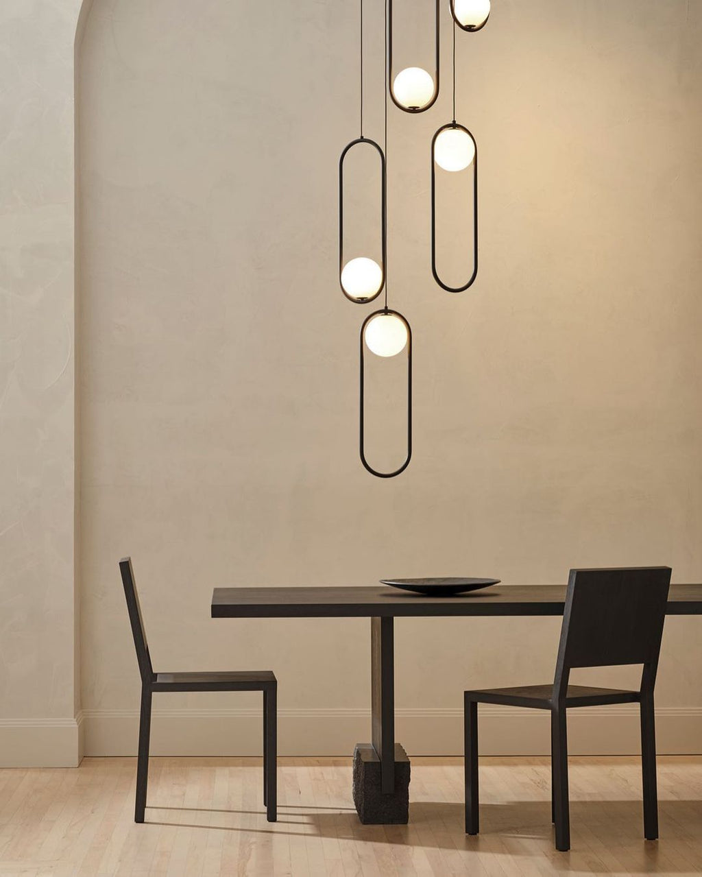 Astraea Moderne Hanglamp voor Elegante Woonruimtes | Snurv