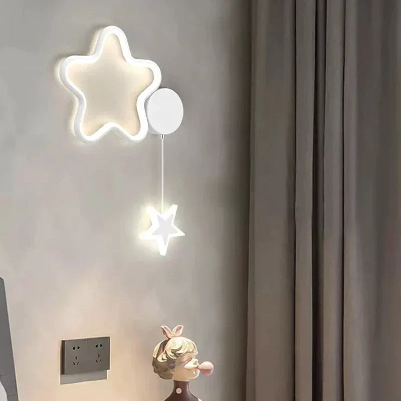 Lampa ścienna LunaCrest Księżyc i Chmura do dekoracji sypialni